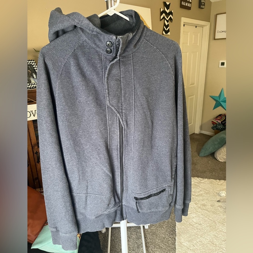 Vintage lululemon zip-up hoodie, EUC size XL